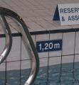 Plaque gravée Noir/Blanc - Profondeur de piscine